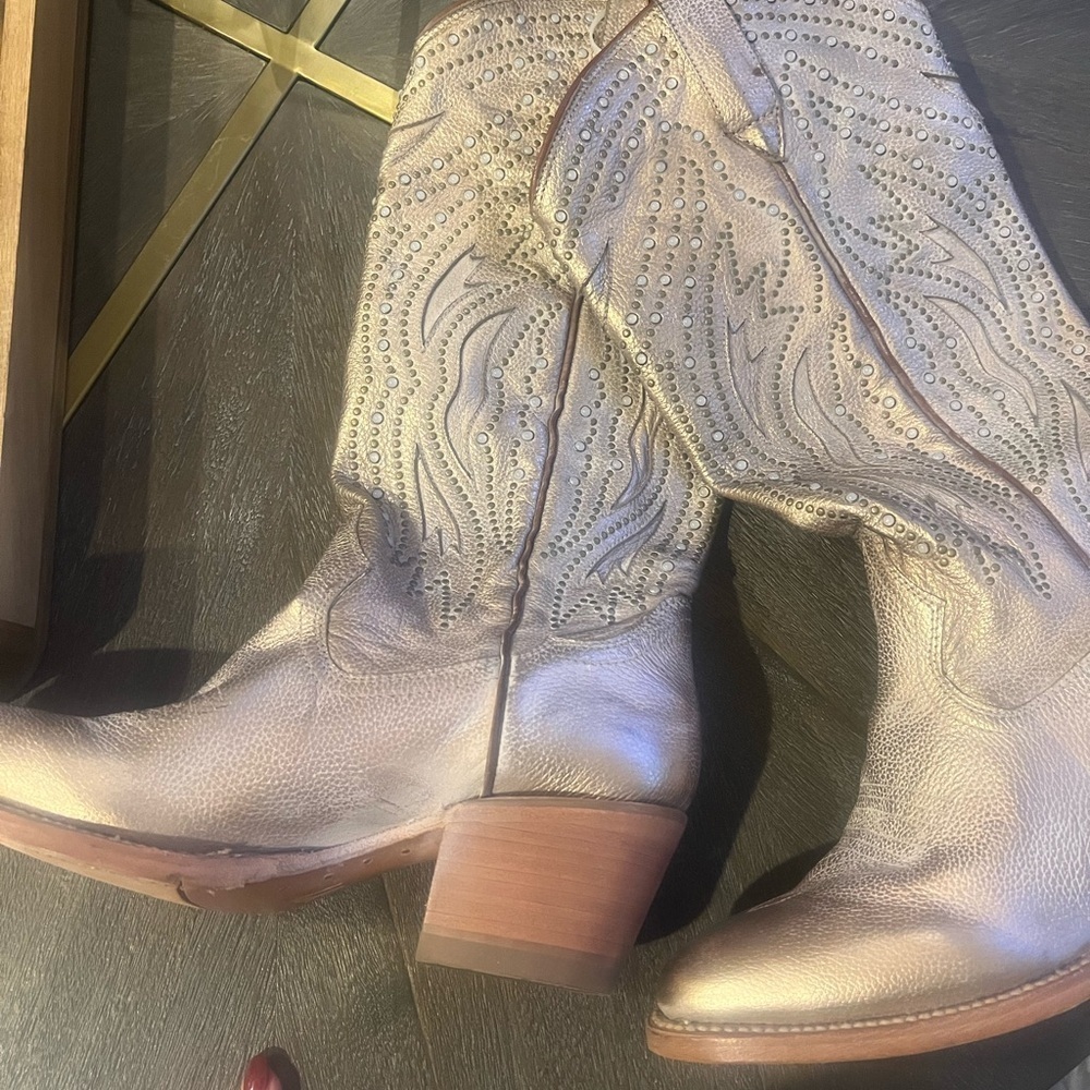 Frye Shelby Studded Western Boot size 10 - Picture 5 of 9